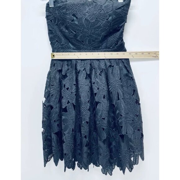 Sans Souci Women's Floral Lace Mini Dress Size Small Black Strapless New - Picture 6 of 11